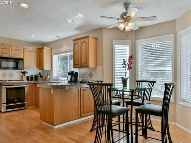 18324 Southwest Fallatin Court Beaverton, OR 97007 - Photo 5 of 15 Gallery Image 5