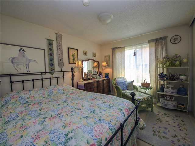 14626 Roberto Rio Road Poway, CA 92064 - Photo 21 of 25 Bedroom