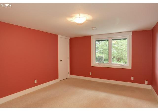 3915 Southwest Dosch Road Portland, OR 97239 - Photo 6 of 16