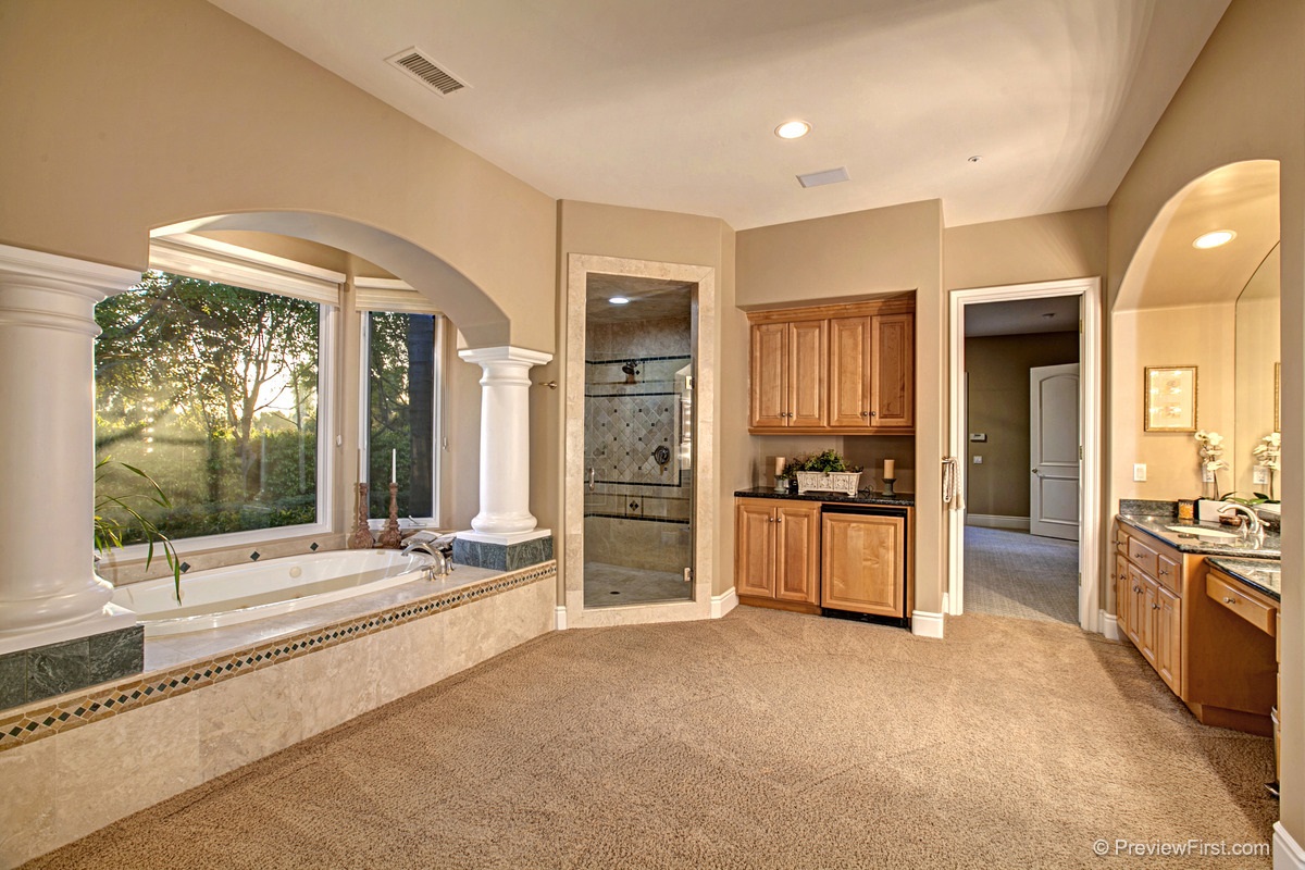 18050 Rancho La Cima Drive Rancho Santa Fe, CA 92067 - Photo 13 of 19