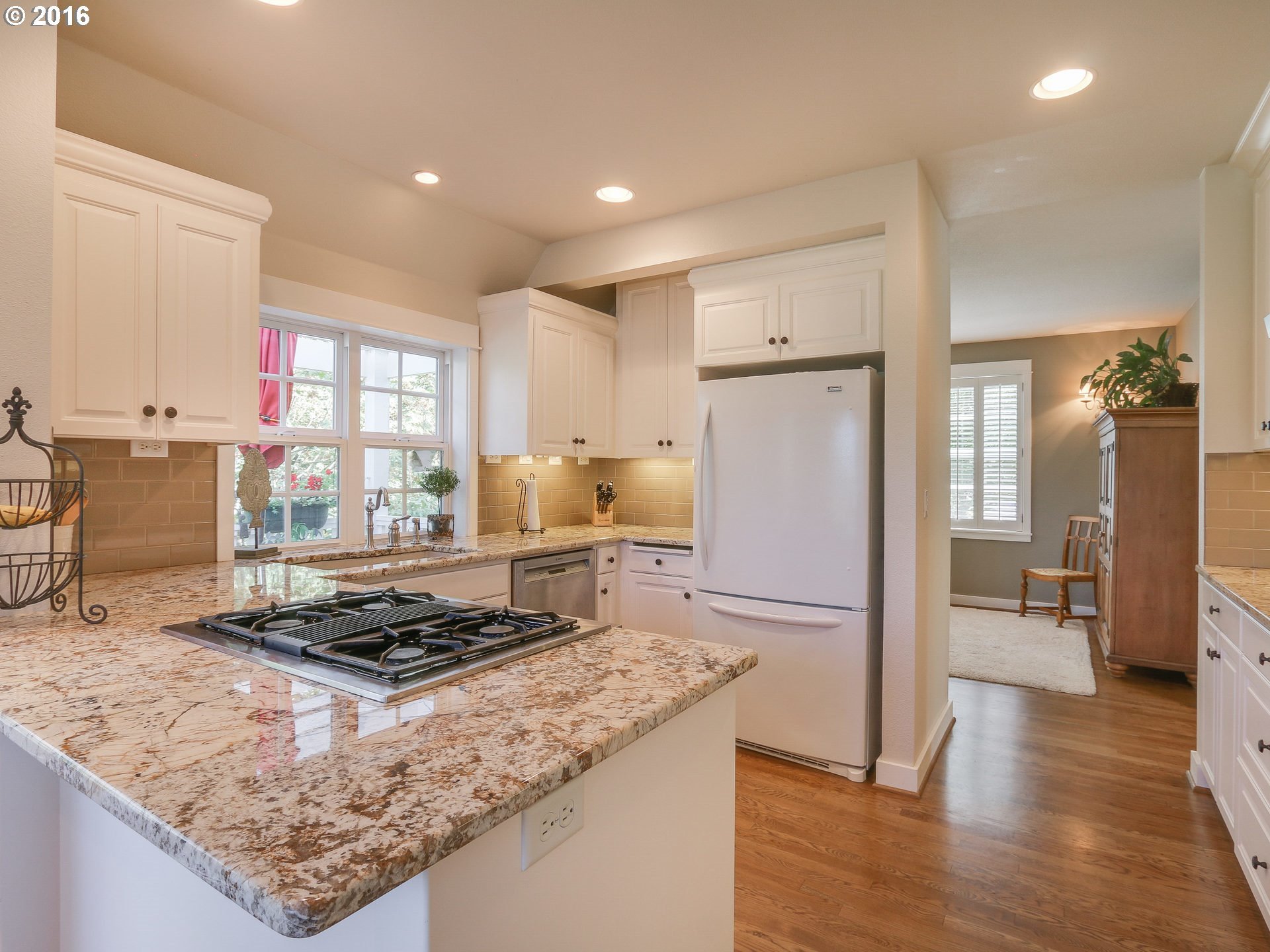 2309 Northwest Edgewood Place, Unit 31 Portland, OR 97229 - Photo 10 of 32