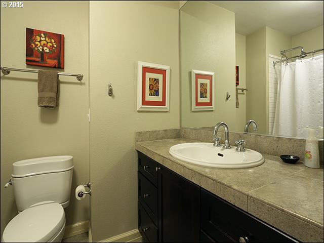 5331 Southwest Santa Monica Court Portland, OR 97221 - Photo 11 of 16