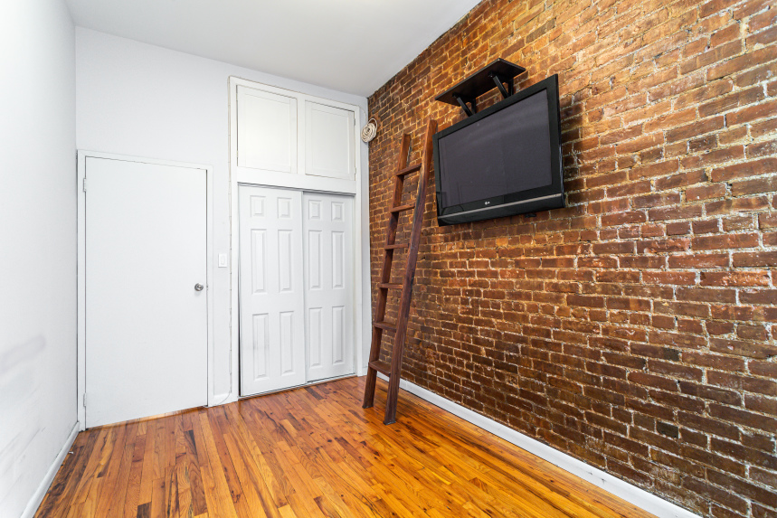 418 West 46th Street, Unit 1A Manhattan, NY 10036 - Photo 7 of 11