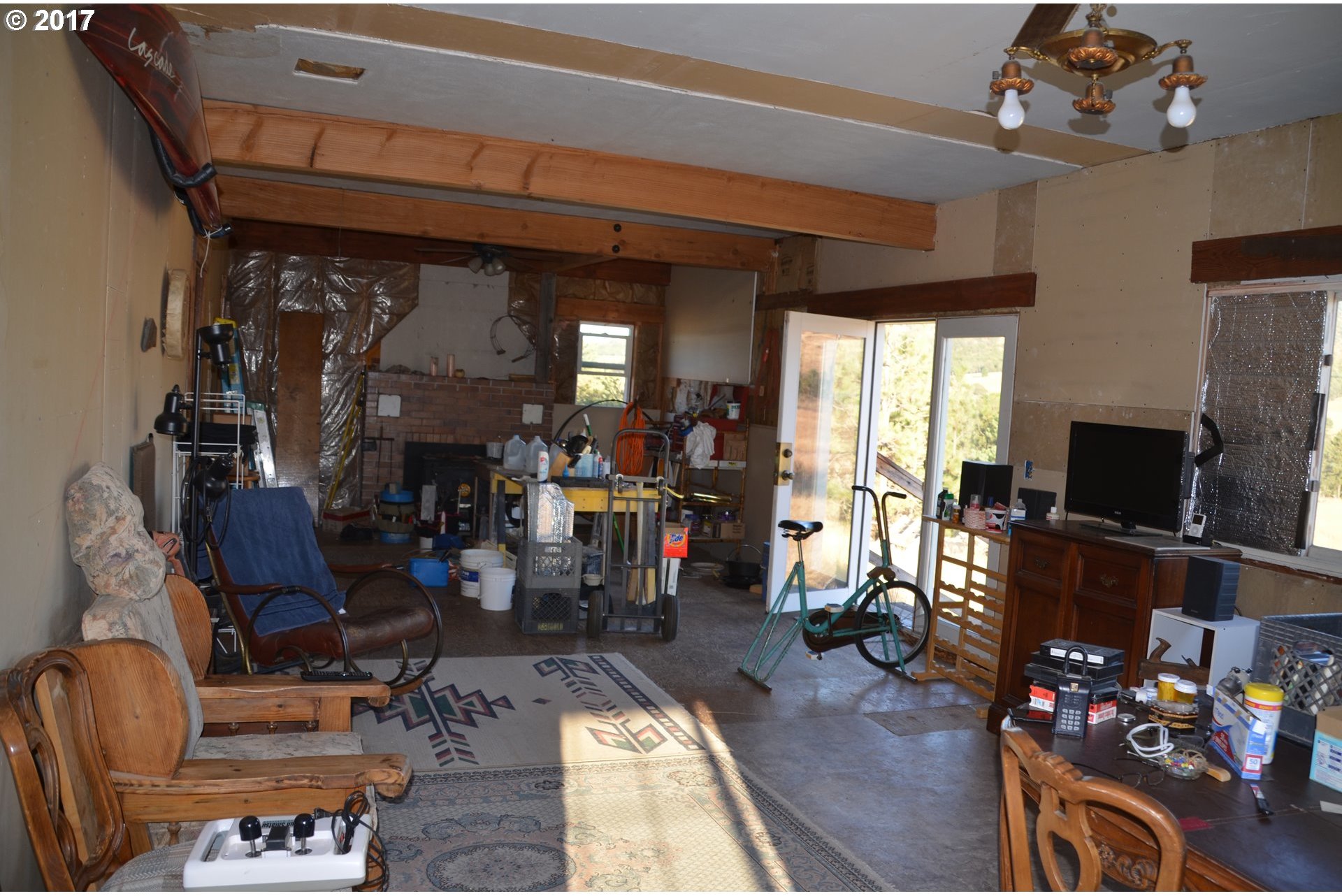 7255 Dell Road West Mosier, OR 97040 - Photo 7 of 13 Gallery Image 7