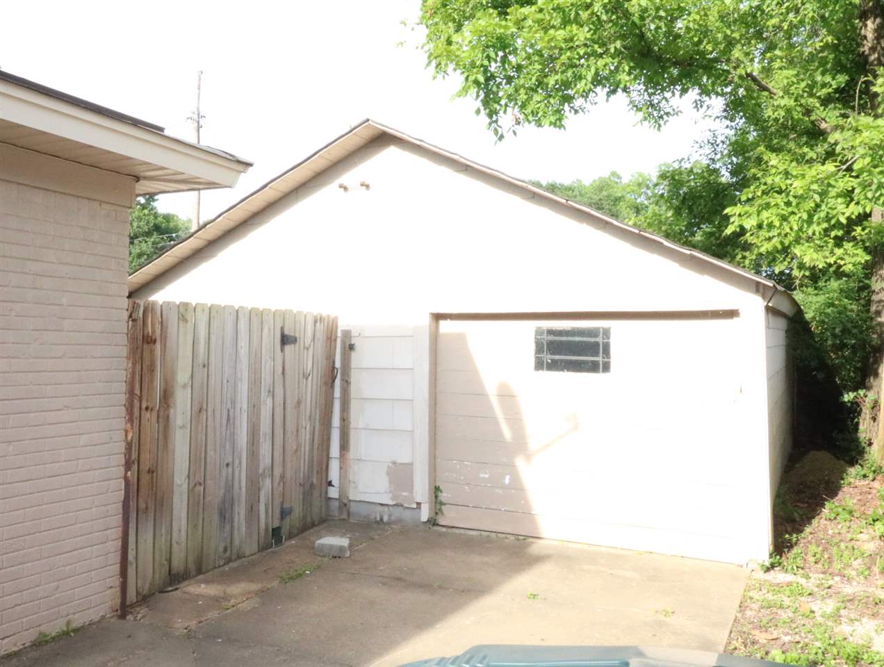 436 McDermitt Road Memphis, TN 38120 - Photo 4 of 22