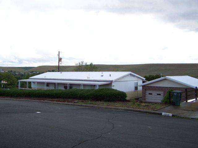 1301 Southwest 33rd Street Pendleton, OR 97801 - Photo 1 of 16