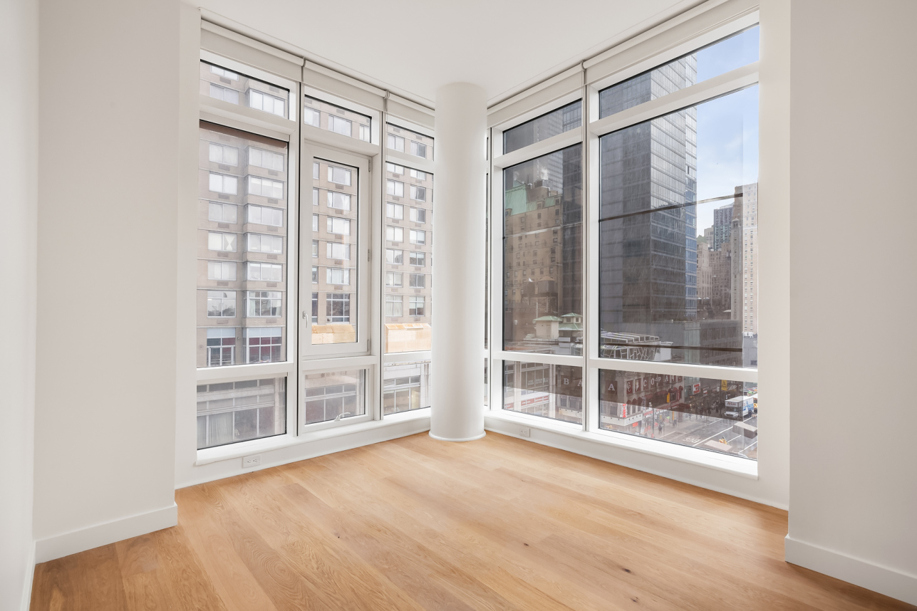 306 West 48th Street, Unit 5C Manhattan, NY 10036 - Photo 2 of 11