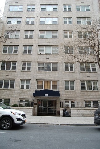 210 E 63rd St, Manhattan, NY 10065 - Photo 3 of 8
