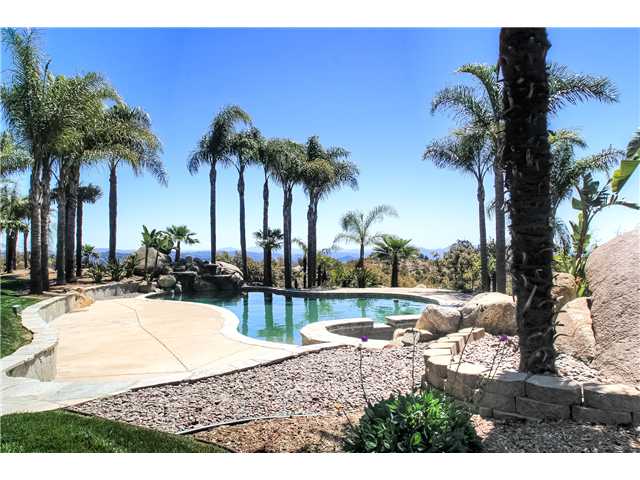 1246 Rancho Luiseno Road Escondido, CA 92026 - Photo 5 of 25
