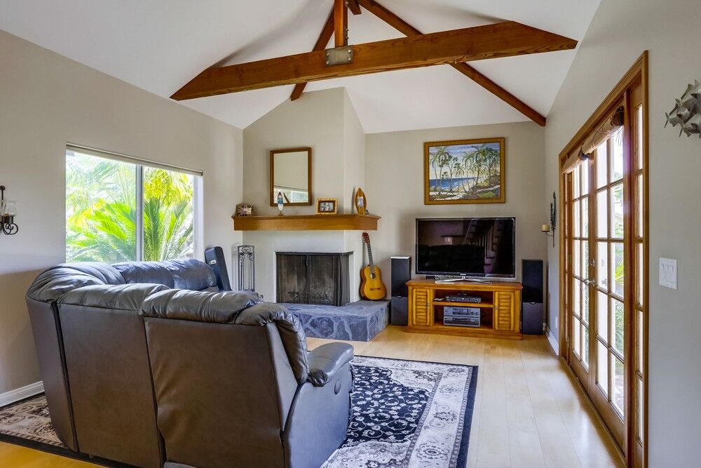 1502 Las Flores Drive Carlsbad, CA 92008 - Photo 4 of 22