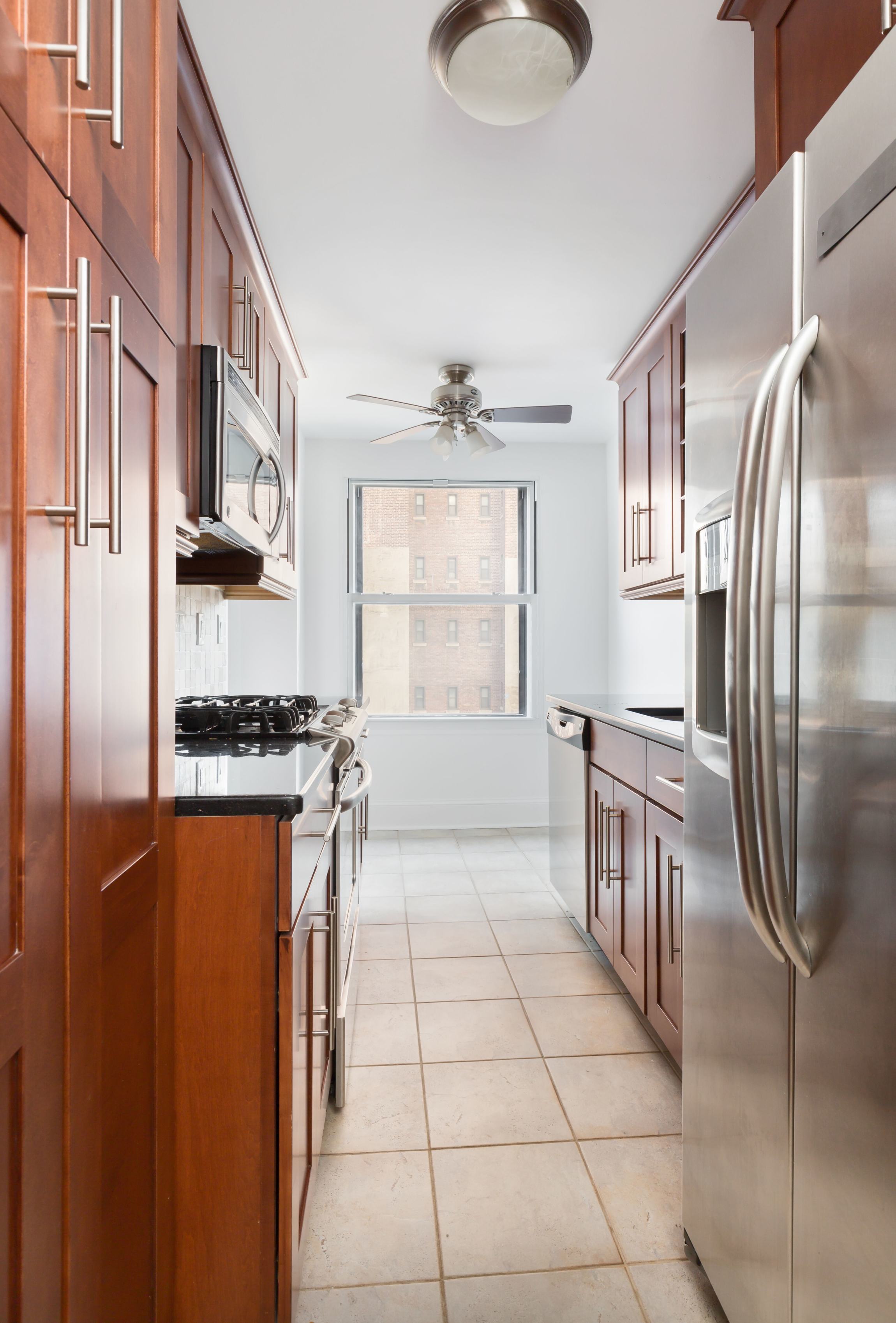 433 West 34th Street, Unit 4J Manhattan, NY 10001 - Photo 3 of 5