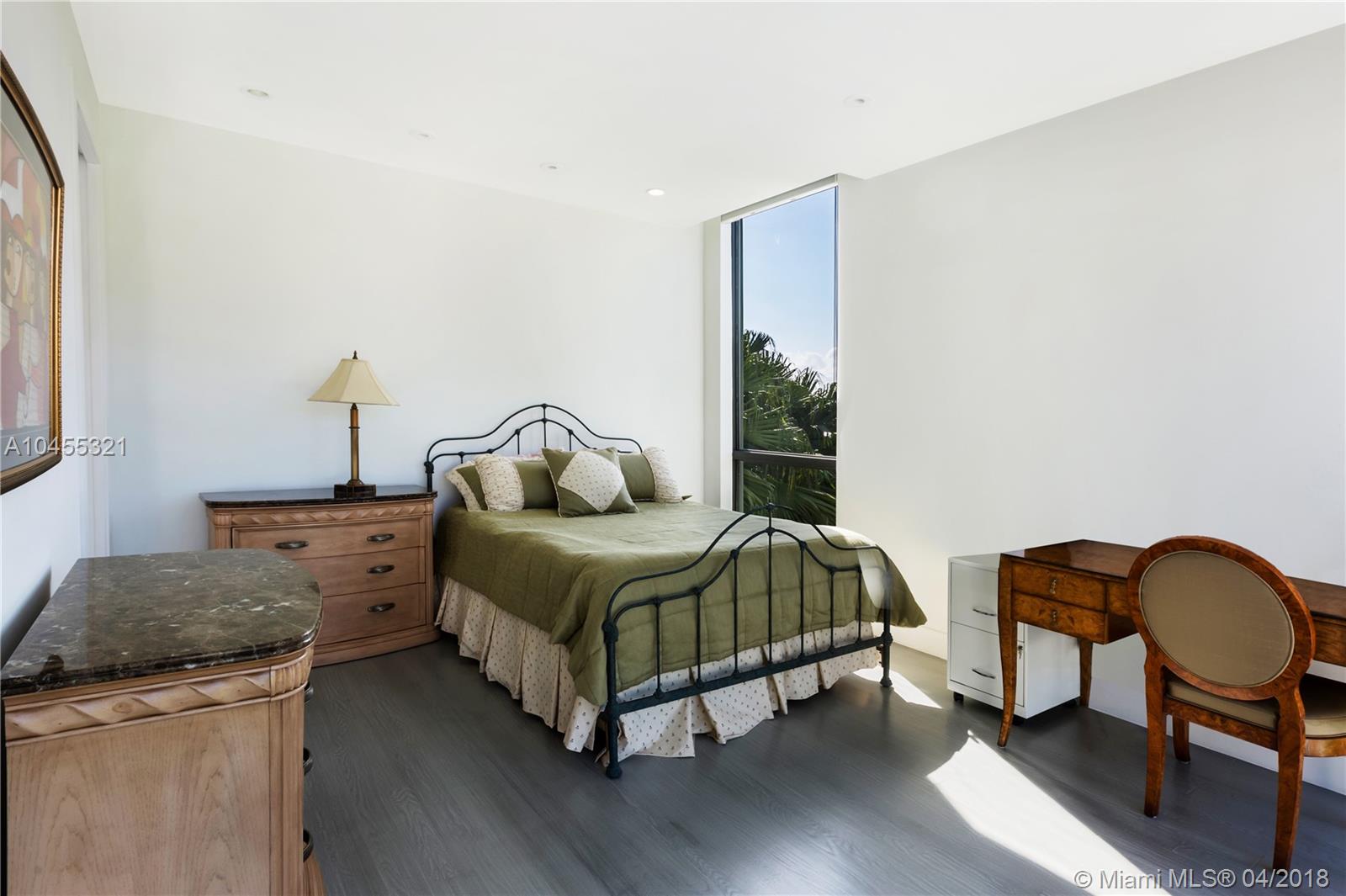 265 Harbor Drive Key Biscayne, FL 33149 - Photo 29 of 36