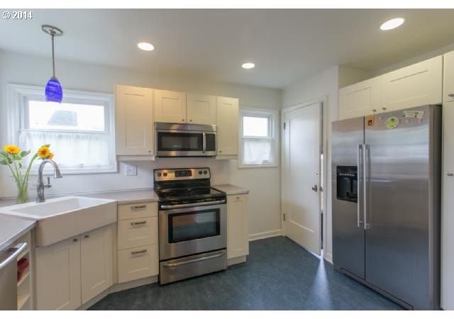 1604 North Rosa Parks Way Portland, OR 97217 - Photo 14 of 16 Gallery Image 14