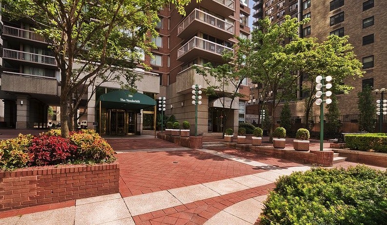 235 East 40th Street, Unit 11G Manhattan, NY 10016 - Photo 17 of 19