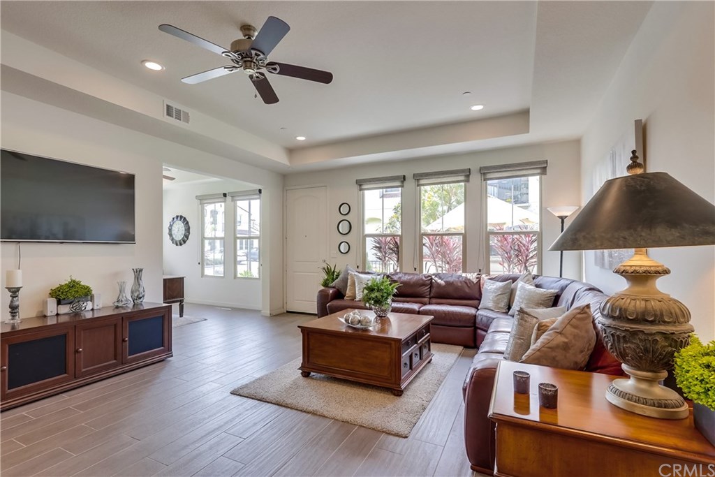 407 Trailblaze Irvine, CA 92618 - Photo 9 of 52