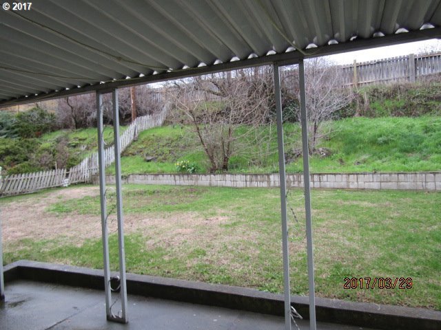808 Northwest 5th Street Pendleton, OR 97801 - Photo 11 of 13