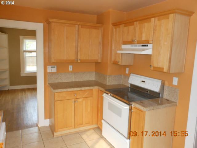 11439 East Burnside Street Portland, OR 97216 - Photo 4 of 11