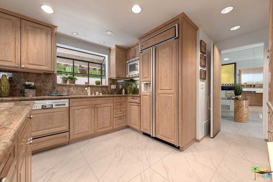 555 West Baristo Road, Unit 23 Palm Springs, CA 92262 - Photo 17 of 33