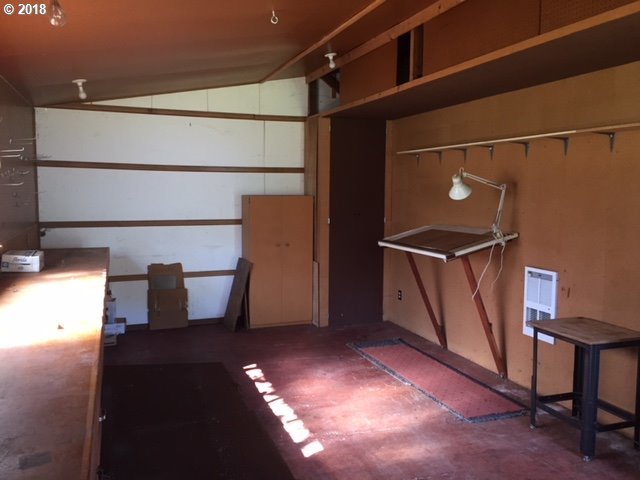 2911 Bowman Road Reedsport, OR 97467 - Photo 20 of 24 Gallery Image 20