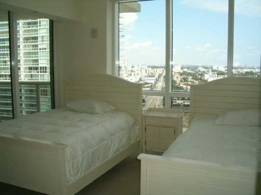 400 Alton Road, Unit 2005 Miami Beach, FL 33139 - Photo 13 of 16