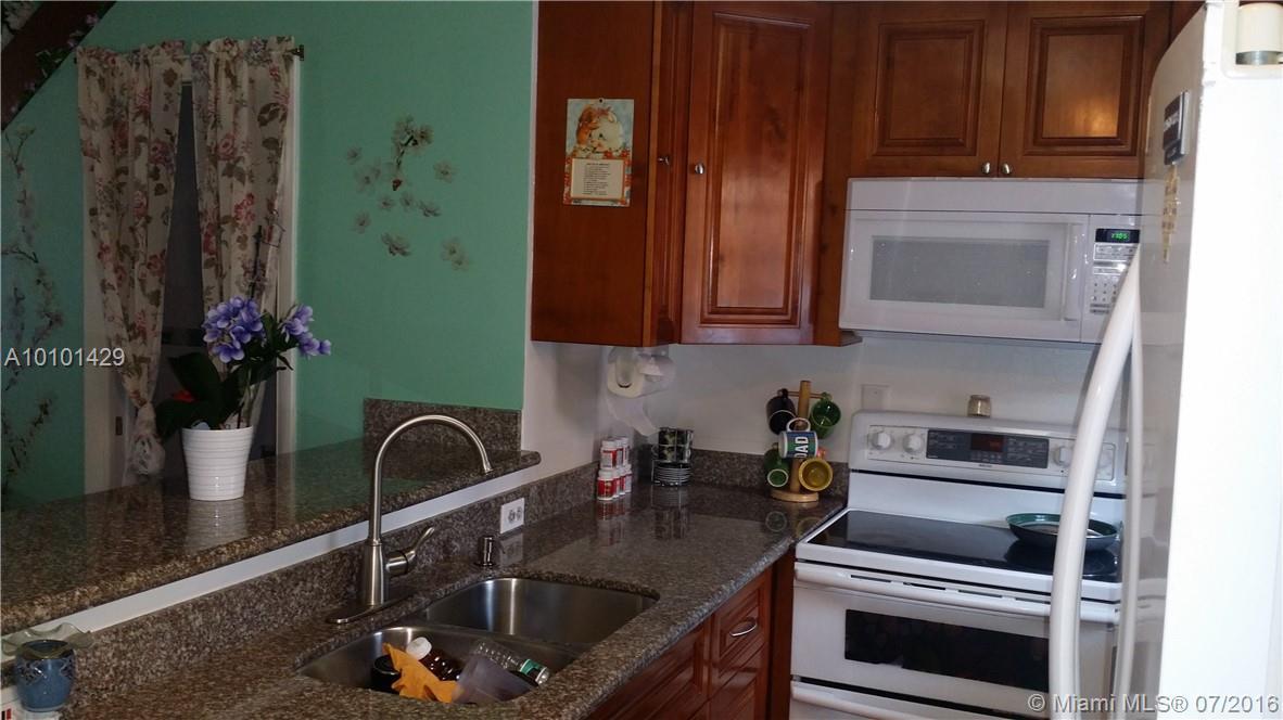 12065 Southwest 18th Street, Unit 849 Miami, FL 33175 - Photo 6 of 27