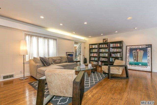 4 Larch Drive Great Neck, NY 11021 - Photo 15 of 20