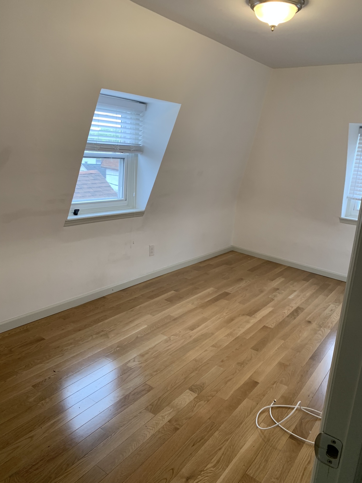 149-04 12th Avenue, Unit 3 Queens, NY 11357 - Photo 4 of 9