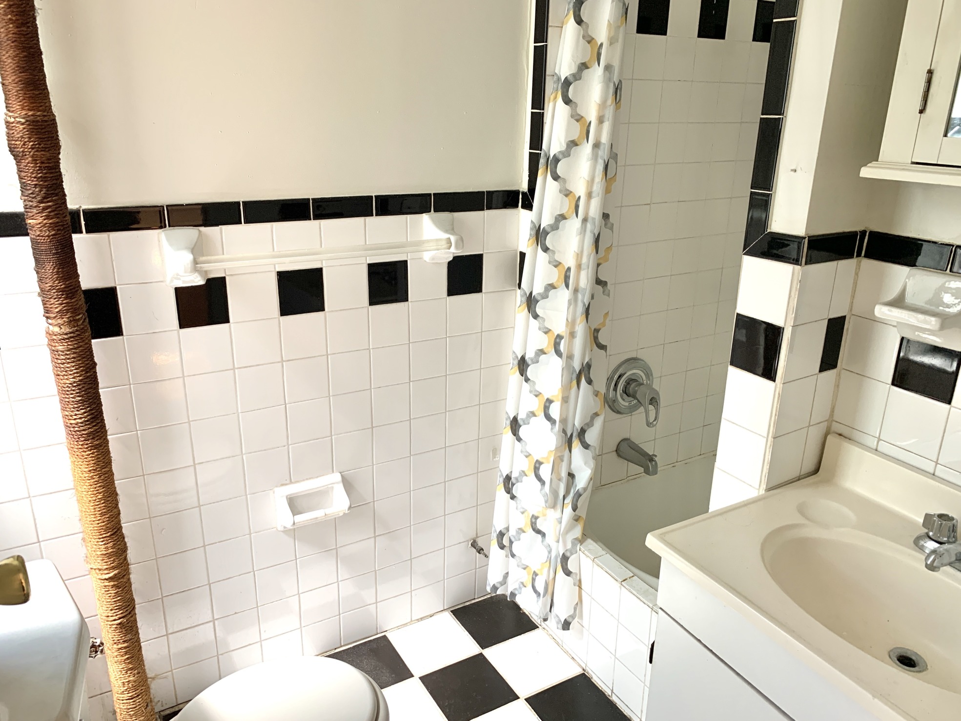 235 East 89th Street, Unit 4FS Manhattan, NY 10128 - Photo 15 of 17