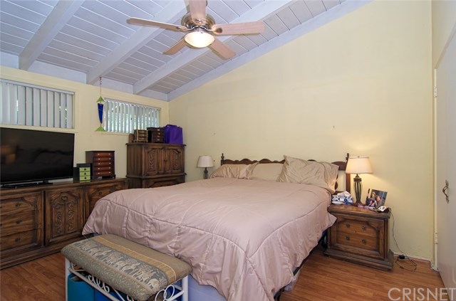 20448 Eccles Street Winnetka, CA 91306 - Photo 14 of 18