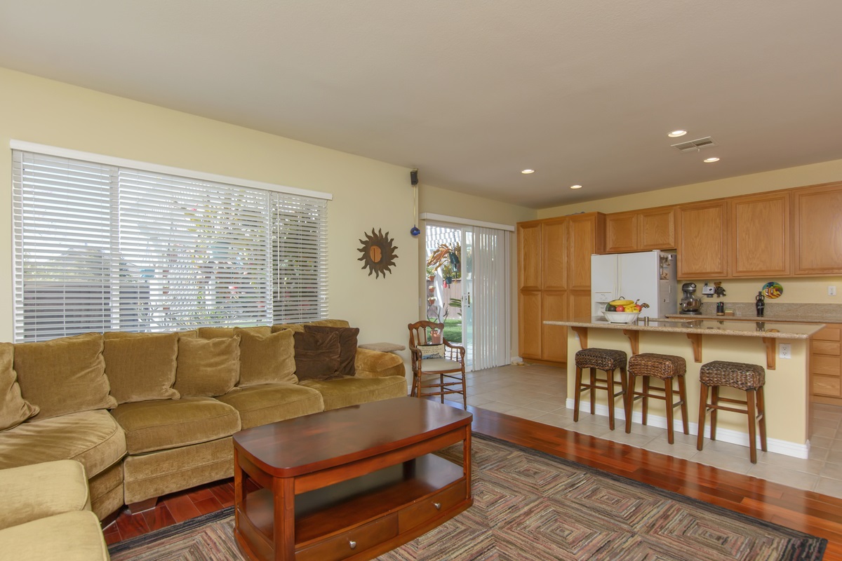 3915 Rill Court Carlsbad, CA 92010 - Photo 9 of 25 Gallery Image 9