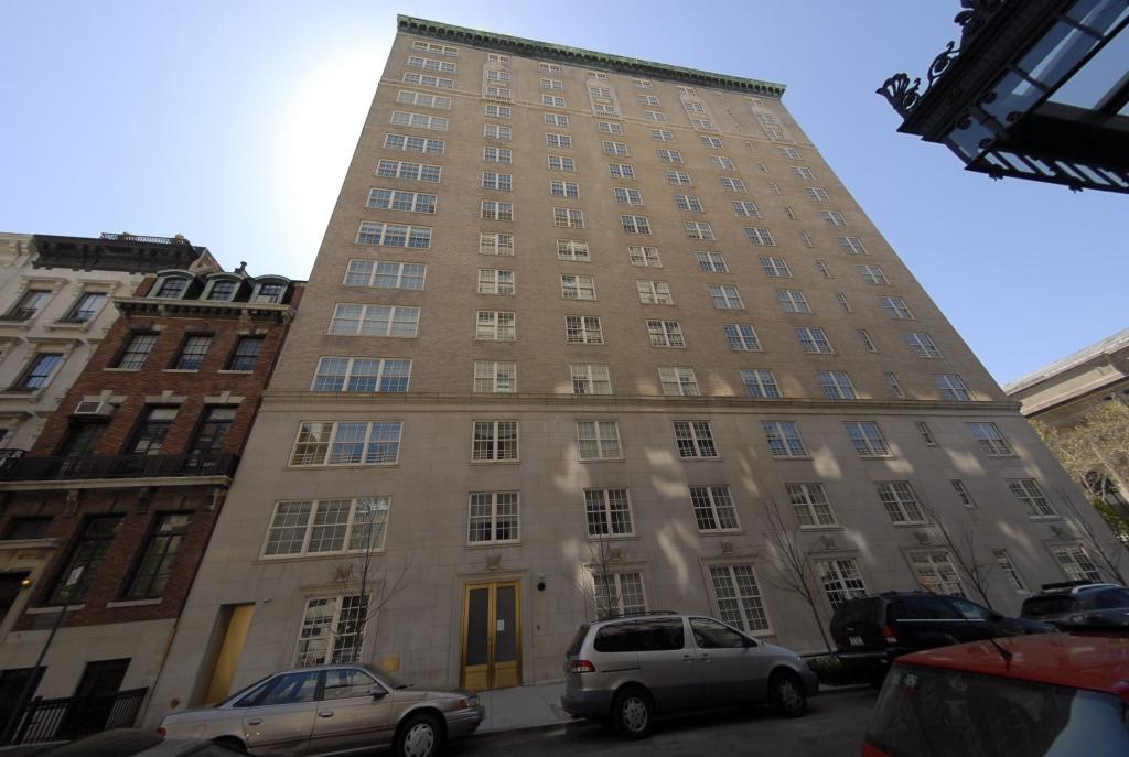 995 5th Ave, Manhattan, NY 10028 - Photo 2 of 4