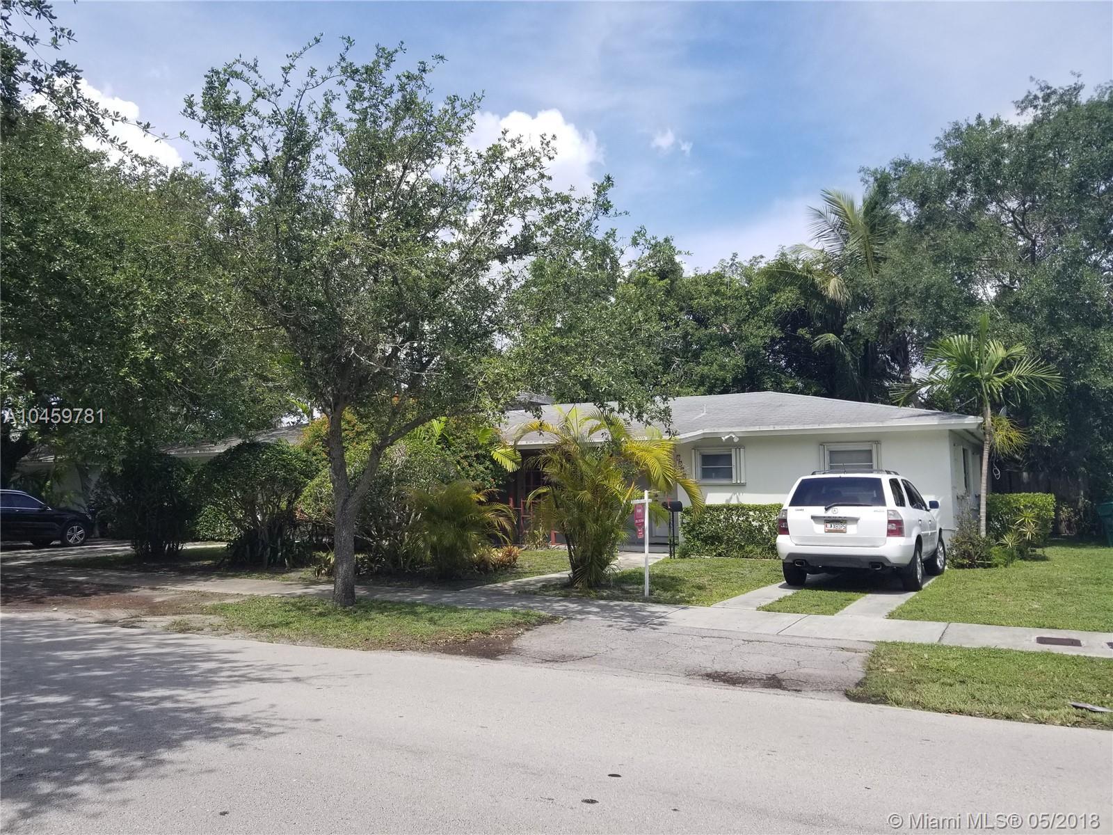 11742 Southwest 81st Road Miami, FL 33156 - Photo 16 of 27 Gallery Image 16