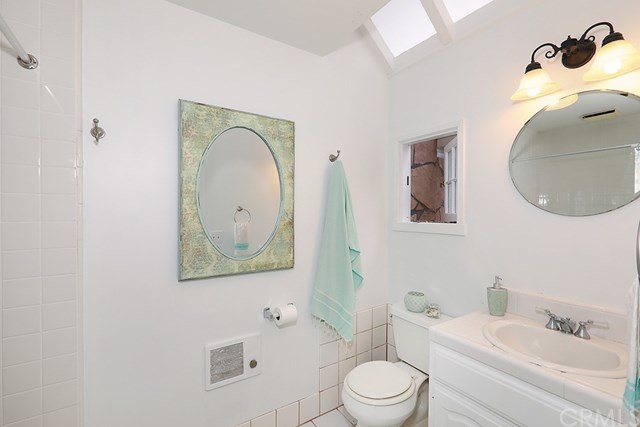 581 Diamond Street Laguna Beach, CA 92651 - Photo 16 of 51