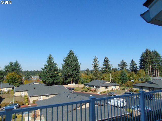 1414 Brandt Road, Unit 14 Vancouver, WA 98661 - Photo 2 of 32