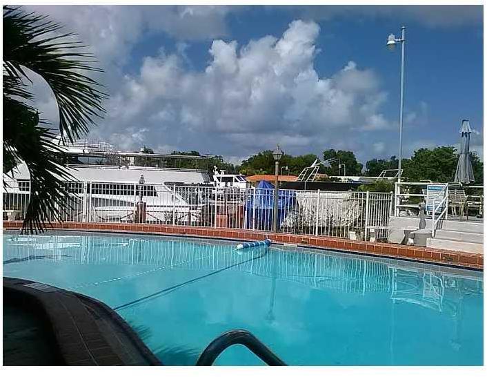 13105 Ixora Court, Unit 318 North Miami, FL 33181 - Photo 12 of 14