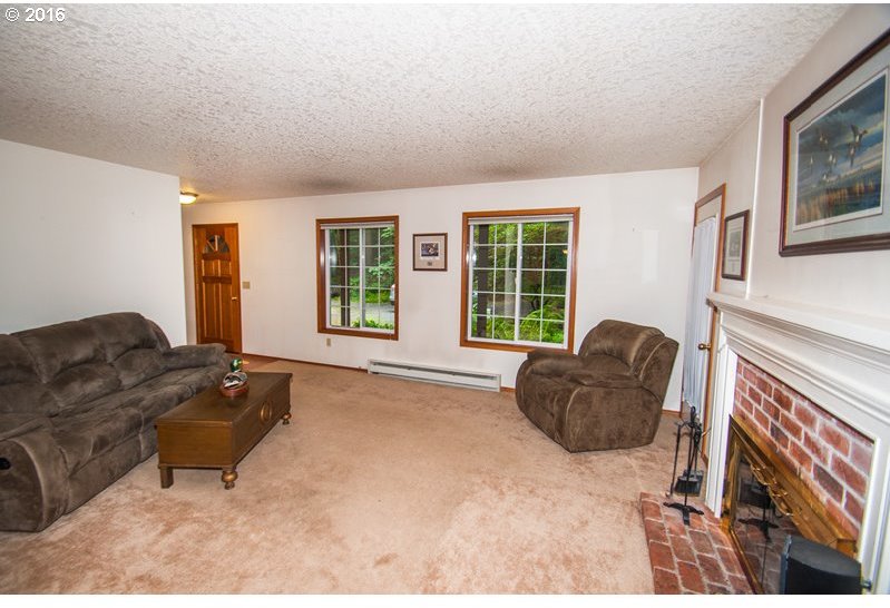 21555 Northwest Gilkison Road Scappoose, OR 97056 - Photo 11 of 30 Gallery Image 11