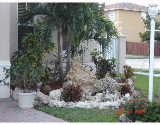 16074 Southwest 62nd Street Miami, FL 33193 - Photo 2 of 9