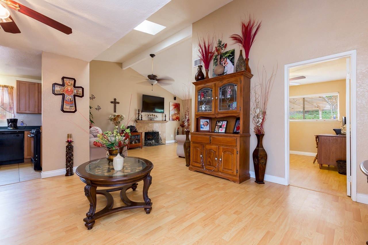 10362 Strawberry Lane Spring Valley, CA 91977 - Photo 5 of 23