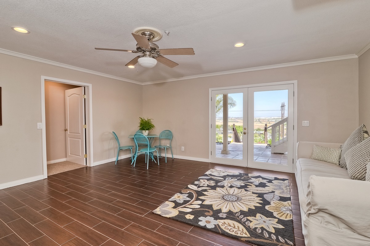 2022 Oceanview Road, Unit B Oceanside, CA 92056 - Photo 17 of 25 Gallery Image 17