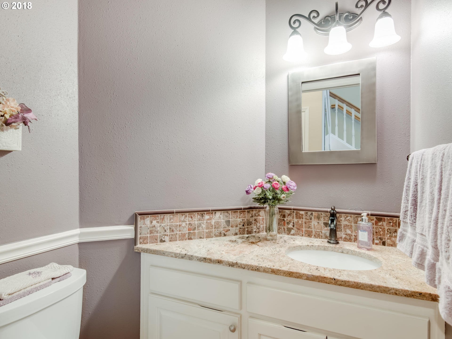 15940 Southwest Cardinal Loop Beaverton, OR 97007 - Photo 14 of 32 Gallery Image 14