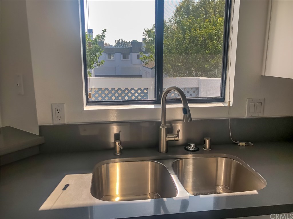 123 Briarglen, Unit 43 Irvine, CA 92614 - Photo 7 of 32