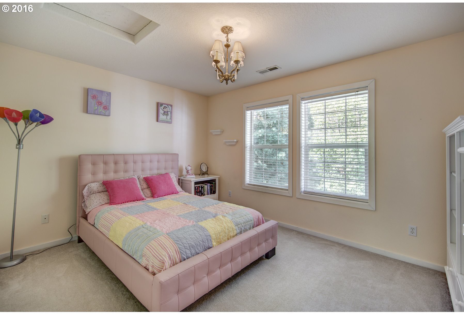 4418 Southwest Pasadena Street Portland, OR 97219 - Photo 10 of 27 Gallery Image 10