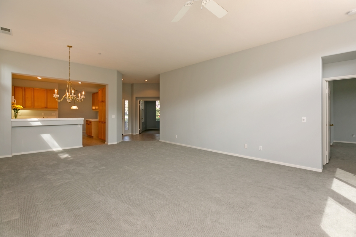 2318 Fallbrook Place Escondido, CA 92027 - Photo 8 of 25