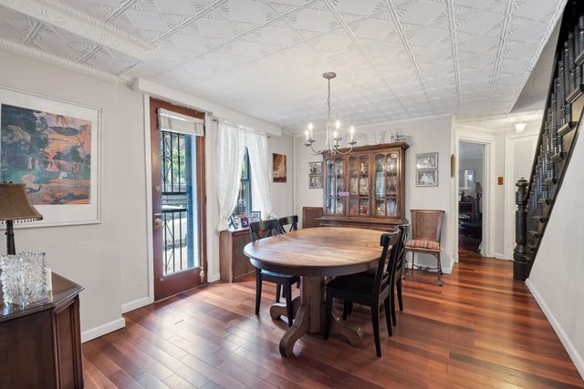 $2,700,000 | 2 1st Place | Carroll Gardens
