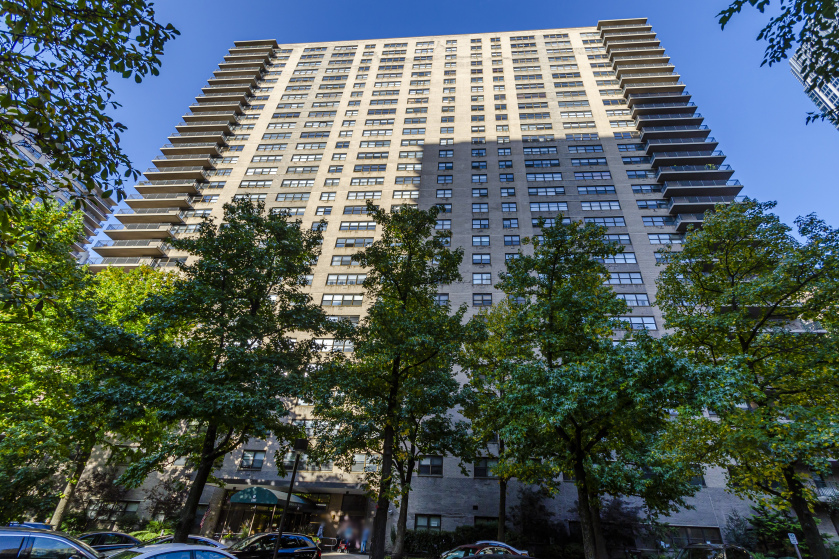 Lincoln Towers 180 West End Ave, Manhattan, NY 10023 - Photo 2 of 6