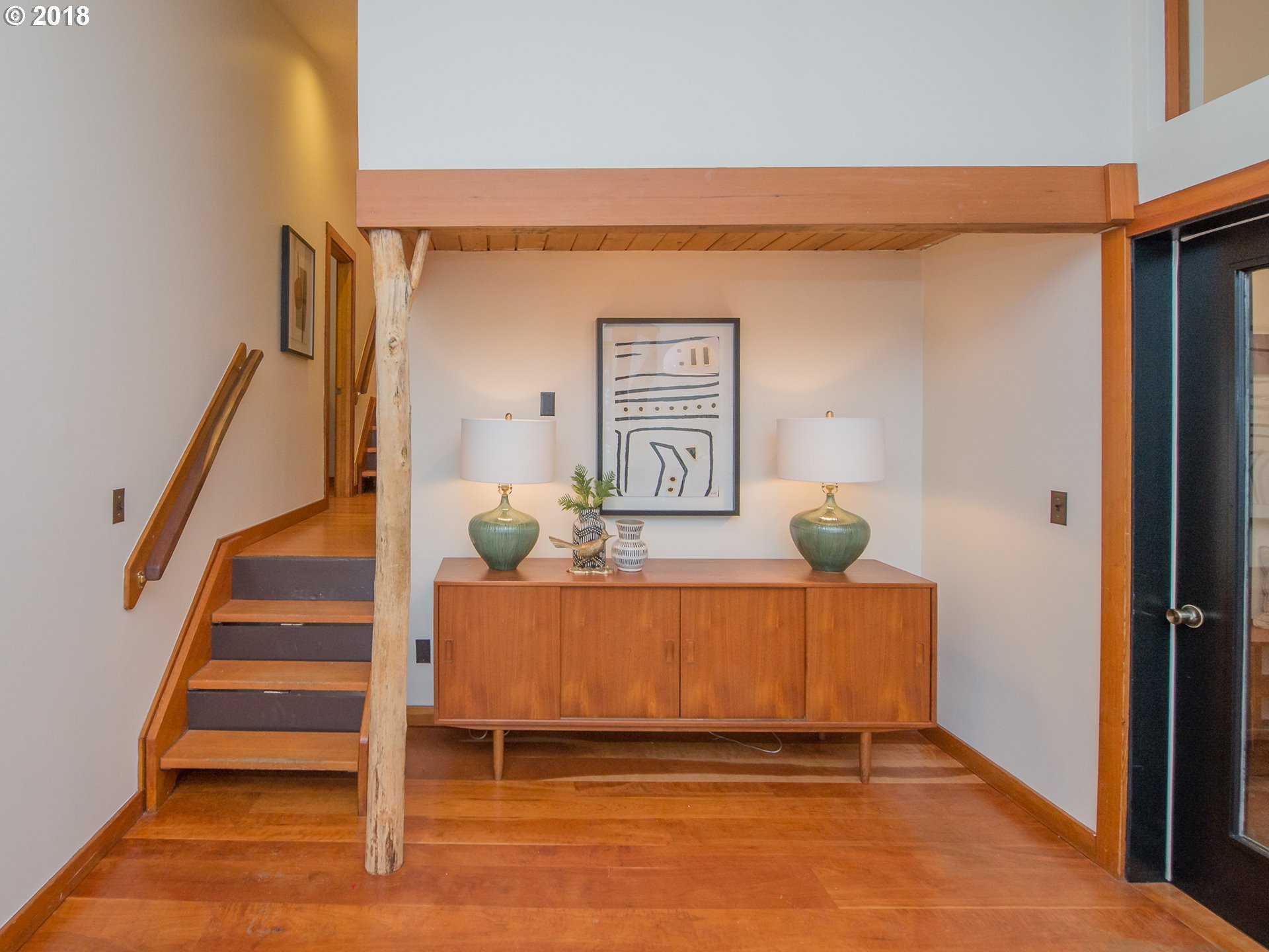 6516 Southwest Barnes Road Portland, OR 97225 - Photo 9 of 28 Gallery Image 9
