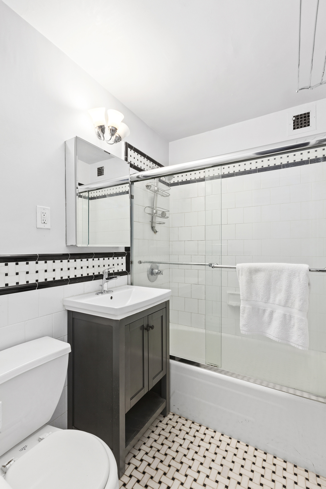 101 West 12th Street, Unit 19A Manhattan, NY 10011 - Photo 4 of 6