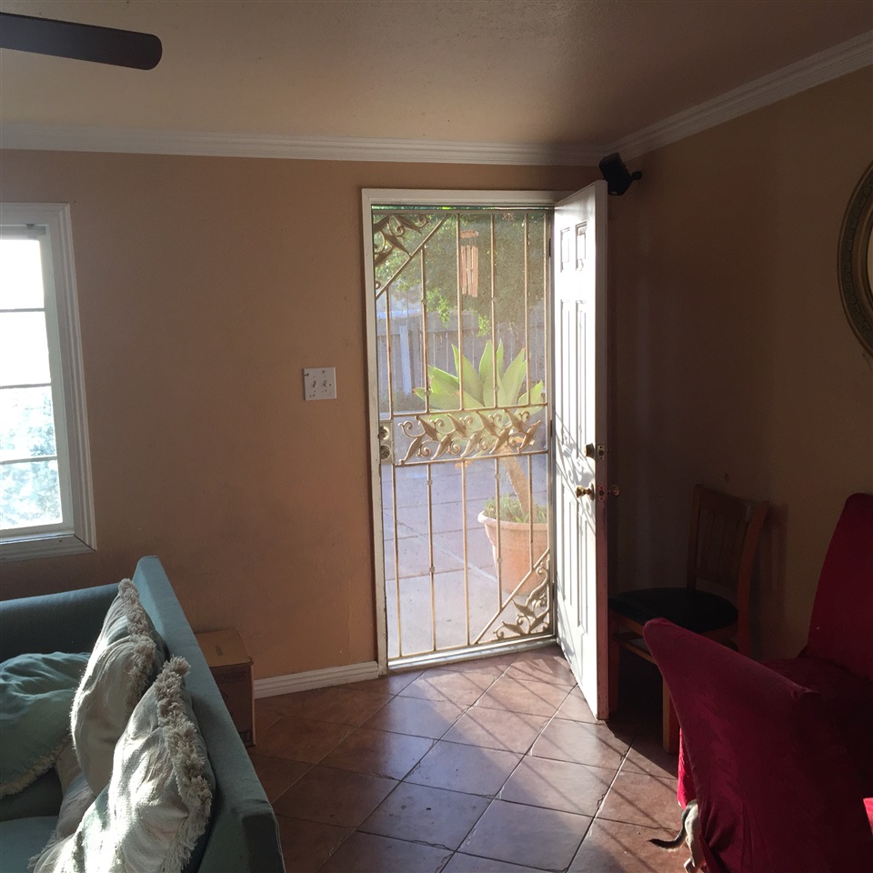 279 Cedar Road Vista, CA 92083 - Photo 13 of 25 Gallery Image 13
