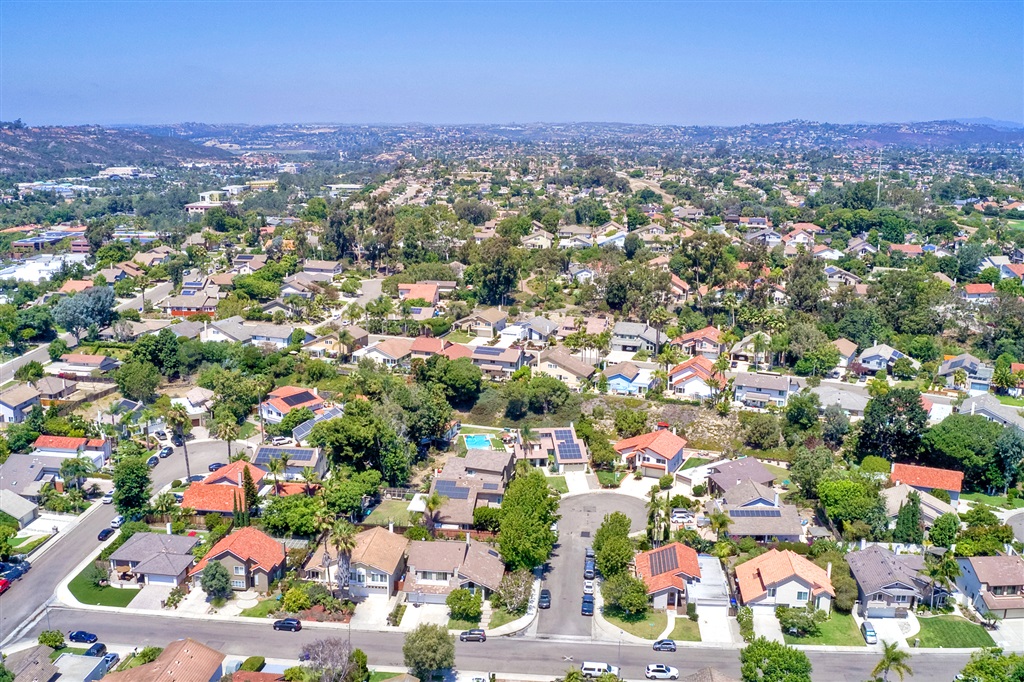 441 Raphael Court Encinitas, CA 92024 - Photo 7 of 25