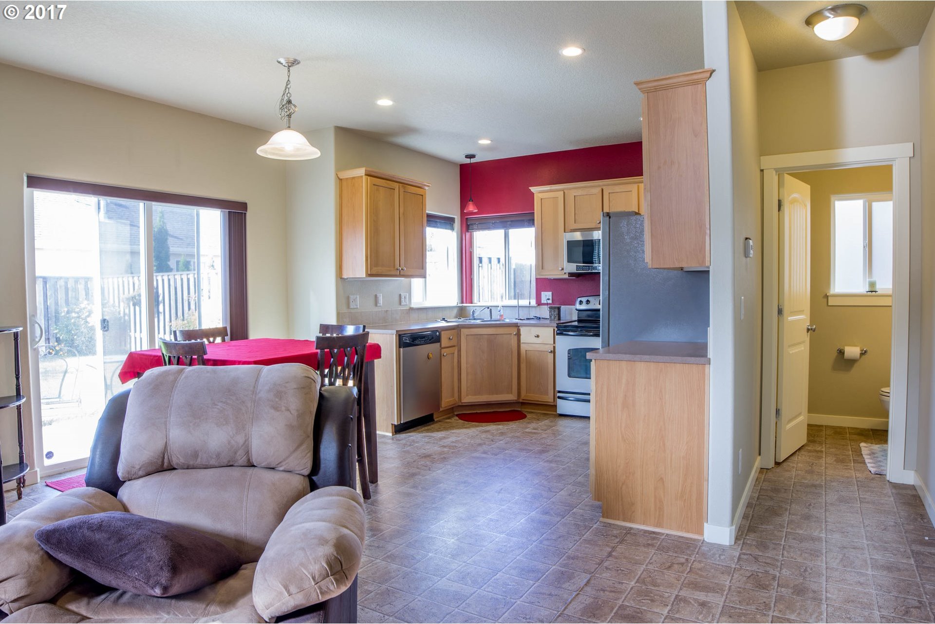 1008 Taurus Loop Northeast Keizer, OR 97303 - Photo 2 of 27 Gallery Image 2